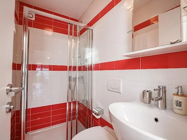 Apartments Villa Slavica Icici