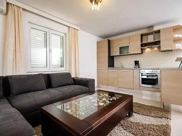 Apartments Villa Slavica Icici