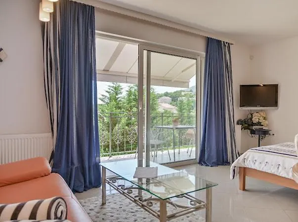 Apartments Villa Slavica Icici Croatia